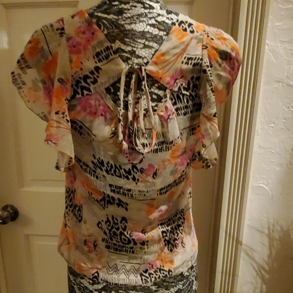 Lily White sheer top with tie closure in back - Picture 2 of 3
